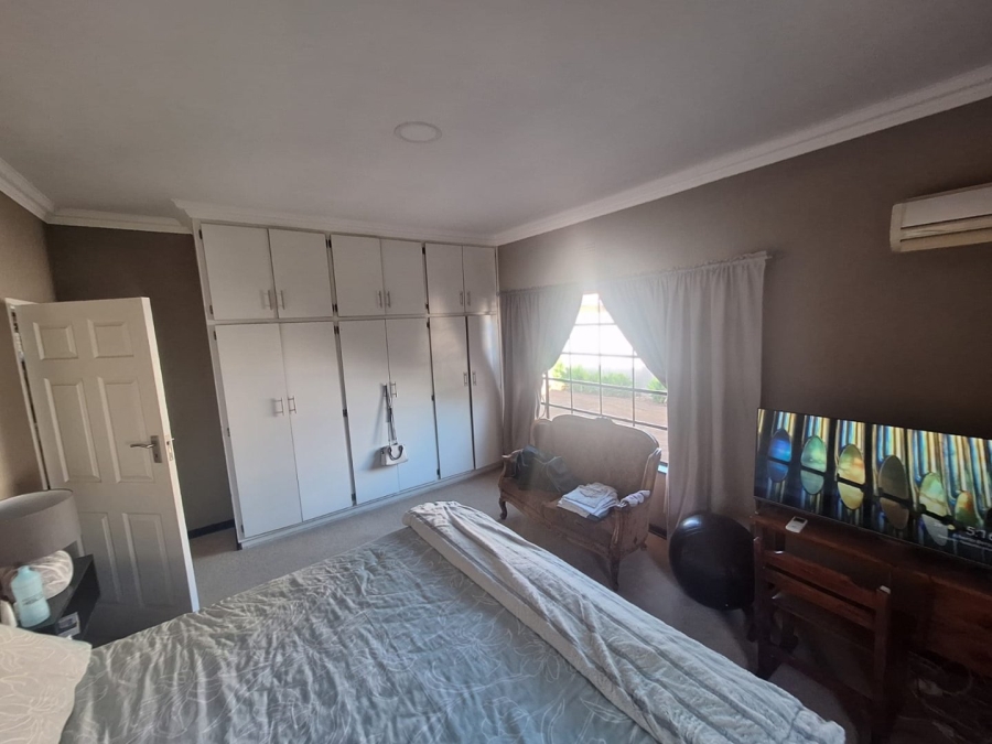 5 Bedroom Property for Sale in Noordhoek Free State